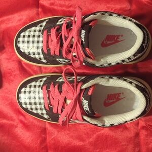 NIKE DUNK LOW SIZE 6 GOLF SHOES